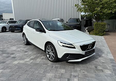 Volvo V40 V40CC SUMMUM+ACC+BLIS+CAM+PDC+LEDER+EL.SITZE