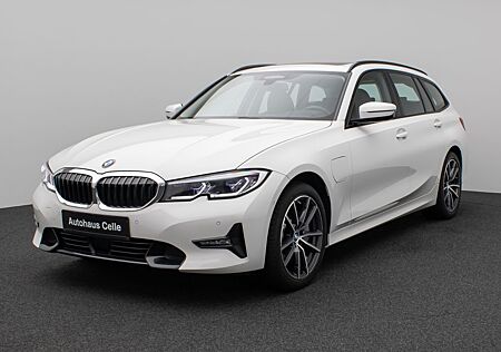 BMW 330e xDr Tour Sport Line ACC HUD Pano HiFi Laser