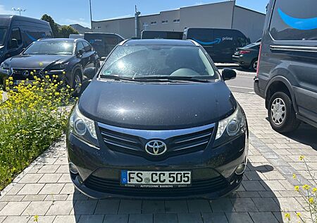 Toyota Avensis Combi 2,2-l-D-4D Comfort Comfort