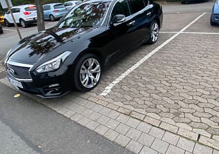 Infiniti Q70 2.2D Sport Auto Sport
