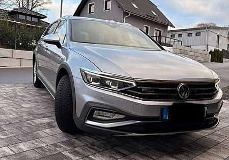VW Passat Alltrack Volkswagen 2.0 TDI SCR 140kW DSG 4MOT A...
