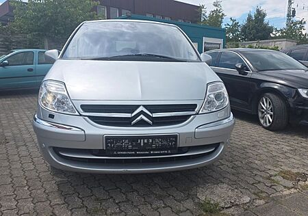 Citroën C8 2.0 HDi 165 FAP Tendance +8 plätze + Navi