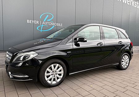 Mercedes-Benz B 180 *Bi-Xenon*Bluetooth*Tempomat*Attention*PDC