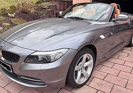 BMW Z4 sDrive20i - Xenon Leder Sportsitze Alu 8-fach