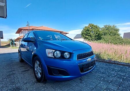 Chevrolet Aveo 1.4 LT+ TÜV 2027 inkl. Winterreifen