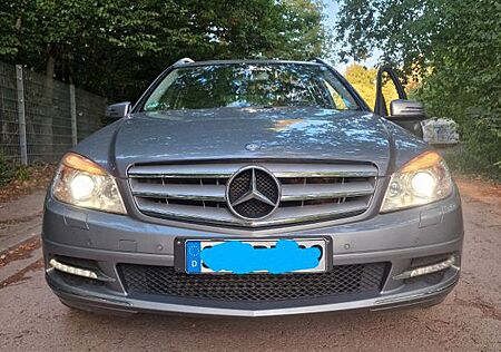 Mercedes-Benz C 200 CGI T BlueEFFICIENCY Autom. -
