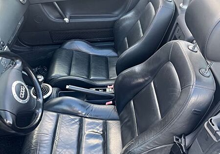 Audi TT Roadster 1.8T 120KW -