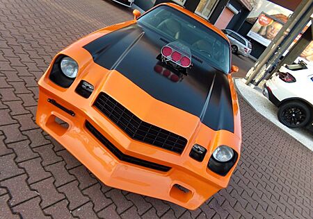 Chevrolet Camaro , Motor komplett neu