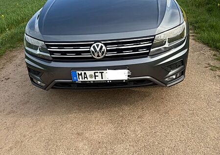 VW Tiguan Allspace Volkswagen 2.0 TDI. 7 SITZE 140kW DSG 4MOTI