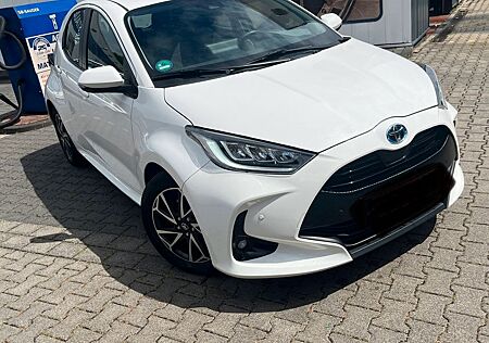 Toyota Yaris 1.5-l-VVT-i Hybrid 116 CVT Team Deutsc...