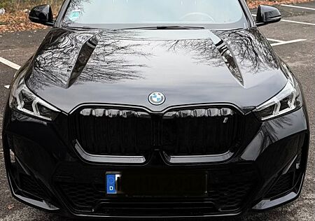 BMW iX1 xDrive30 - M