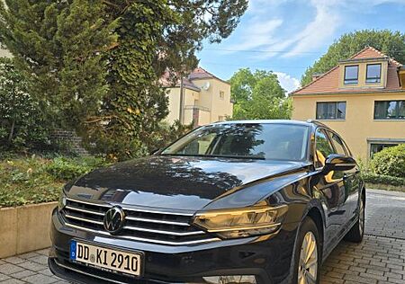 VW Passat Volkswagen 2.0 TDI SCR -