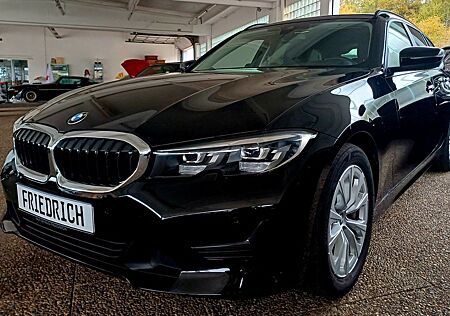 BMW 318d Touring Advantage - NAVIGATION - LED - SH -