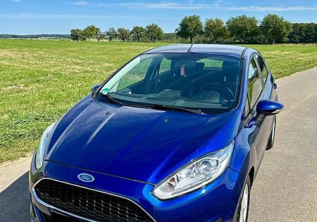 Ford Fiesta 1,5 TDCi/ TÜV NEU / Winterpaket