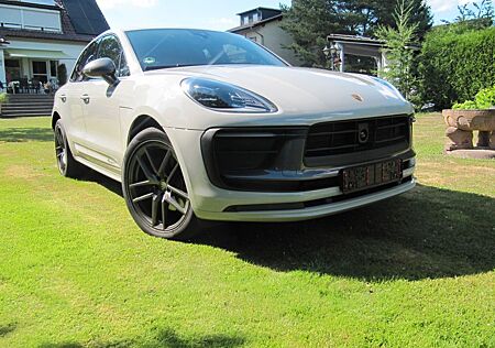 Porsche Macan T