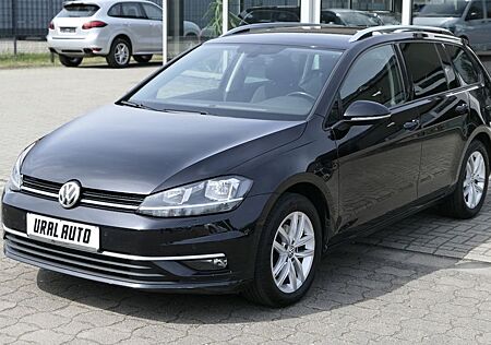 VW Golf Volkswagen VII Comfortline /Start-Stopp/Navi/AHK/Euro6