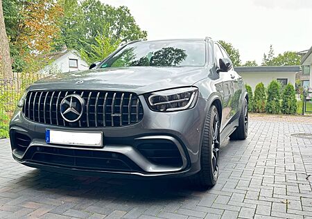 Mercedes-Benz GLC 63 AMG GLC 63 AMG Mercedes-AMG GLC 63 S 4MATIC+ Aut..