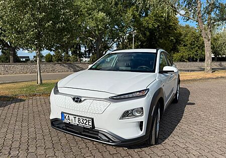Hyundai Kona ELEKTRO 100kW mit Batteriezertifikat