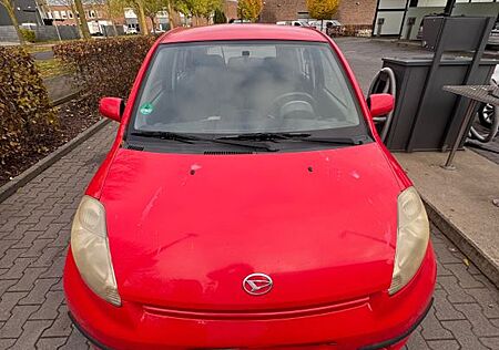 Daihatsu Sirion 1.0 -