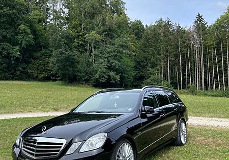 Mercedes-Benz E 200 CGI T BlueEFFICIENCY AVANTGARDE AVANTGARDE