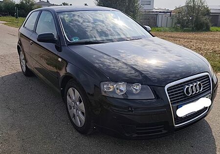 Audi A3 1.6 8P Attraction