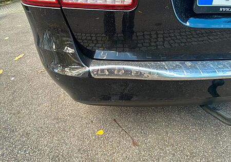 Mercedes-Benz E 220 BlueTEC ELEGANCE Autom. ELEGANCE