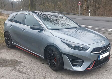 Kia Cee'd Ceed 1.6 T-GDI GT-Einer der Letzten!