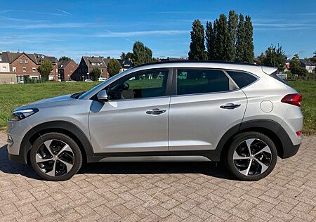 Hyundai Tucson 1.6 T-GDI fast Vollausstattung-Scheckheft