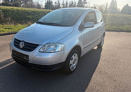 VW Fox Volkswagen Basis 1,2 Benzin Klima 12/2027