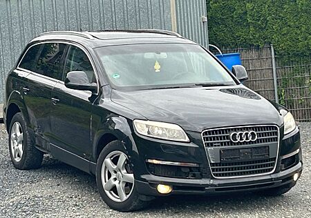 Audi Q7 3.0 TDI quattro/7-SITZ/Pano
