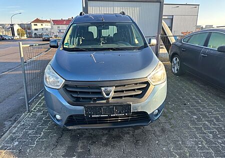Dacia Dokker Laureate