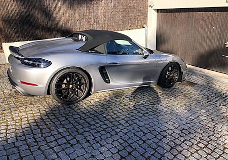 Porsche Boxster 718 Spyder, PDK, Schalensitz, CARGRAPHIC Parts.