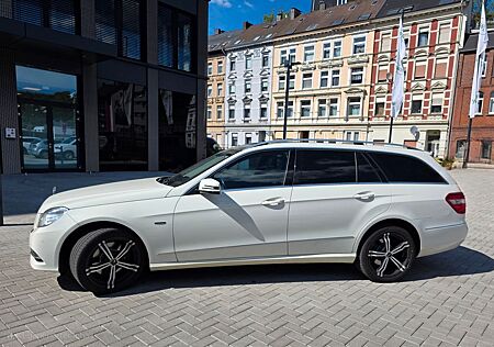 Mercedes-Benz E 250 CDI 4MATIC T B.E. BlueEFFICIENCY AVANTGAR