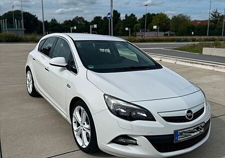 Opel Astra 1.7 CDTI Klima, Tempomat, Navi, Scheckheft