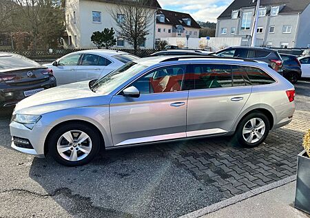 Skoda Superb Combi Ambition LED Navi SHZ GRA PDC top