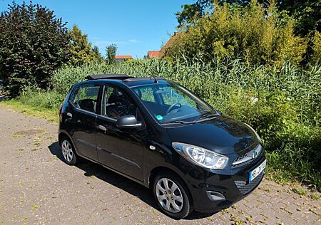 Hyundai i10 1.1 Classic UEFA Edition, 1. Hand, TÜV neu