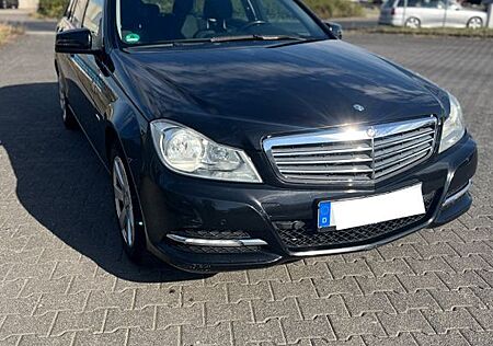 Mercedes-Benz C 180 CGI T BlueEFFICIENCY -
