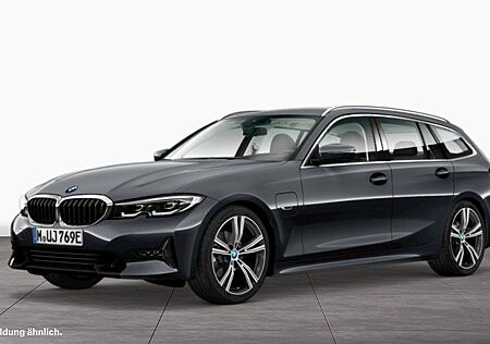 BMW 330e xDrive Touring Sport Line AHK Head-Up LED