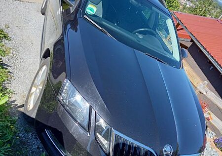 Skoda Octavia 2.0 TDI Combi ACC DSG Klima SHZ NAVI