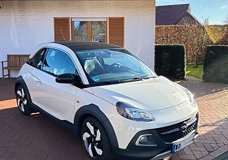 Opel Adam ROCKS 1.4 74kW mit Schiebedach