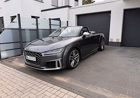 Audi TTS quattro Roadster - B&O - Nackenheizung