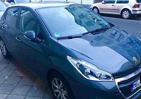 Peugeot 208 PureTech 82 Active**1.Hand**82.000km