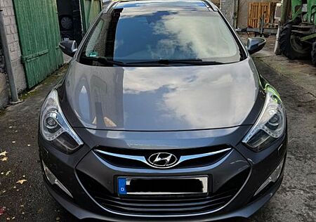 Hyundai i40 cw 1.7 CRDi Premium 100kW Automatik Premium