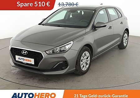 Hyundai i30 1.4 MPI Select*NAVI*TEMPO*CAM*PDC*SHZ*