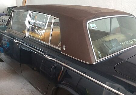 Rolls-Royce Silver Shadow (Motorüberholung)