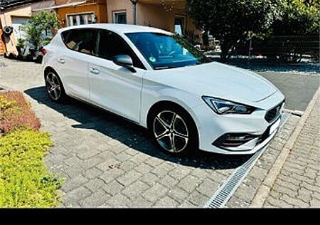 Seat Leon 1.5 eTSI DSG FR Plus Beats Garantie03/27
