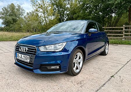Audi A1 1.4 TDI ultra sport, manuell, Scheckheft