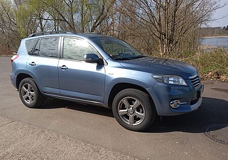 Toyota RAV 4 2,2-l-D-4D 4x4 Executive Automatik Exe...