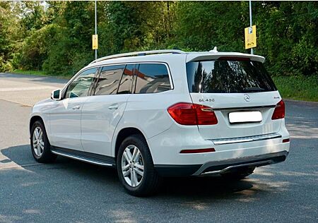 Mercedes-Benz GL 450 V8 7-sitz Scheckheft gepflegt bei MB