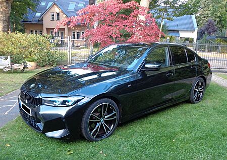 BMW 320 Lim. i M Sportpaket / Erstbesitz / Garantie